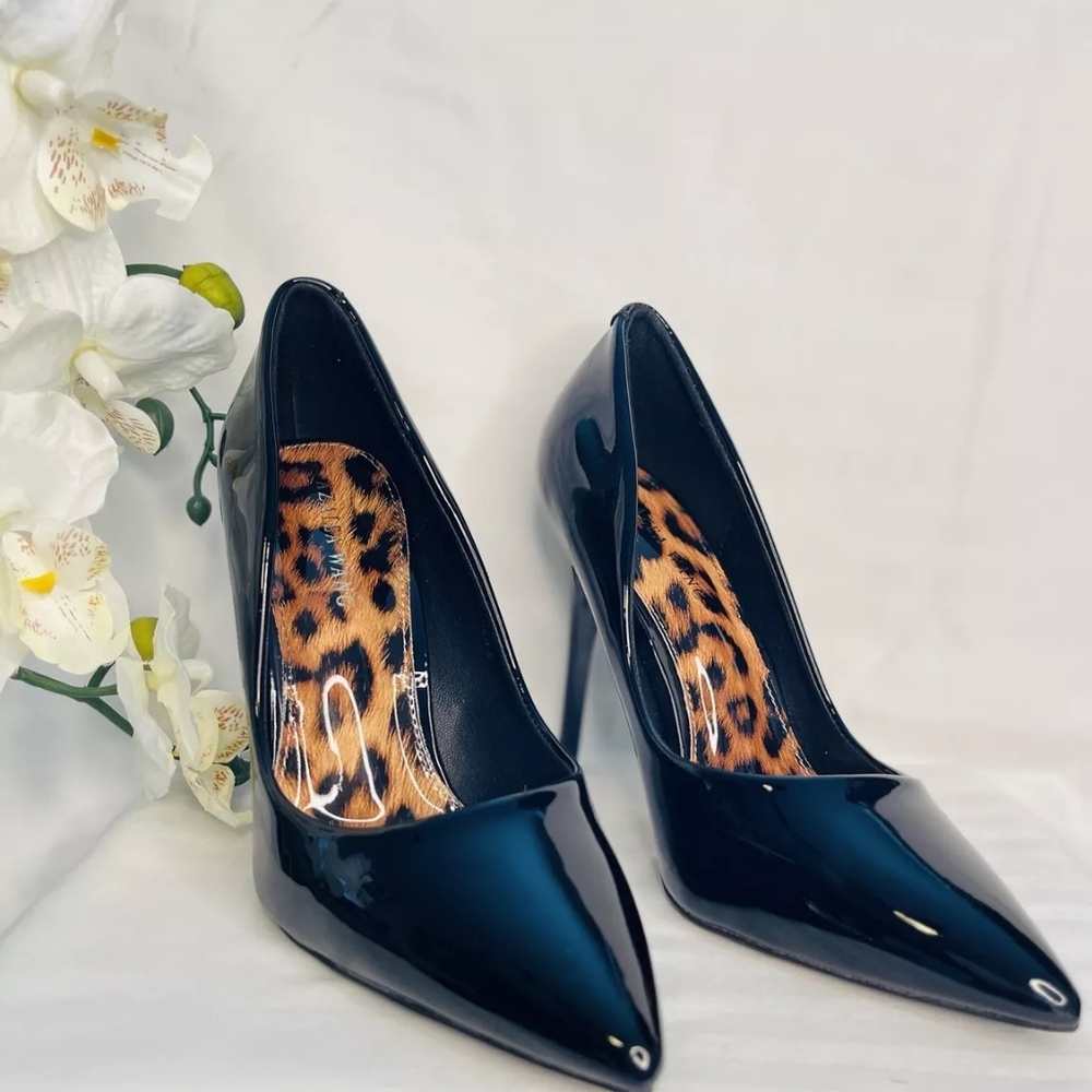AKIRA Azalea Wang Black Patent Heels with Leopard Print Insole